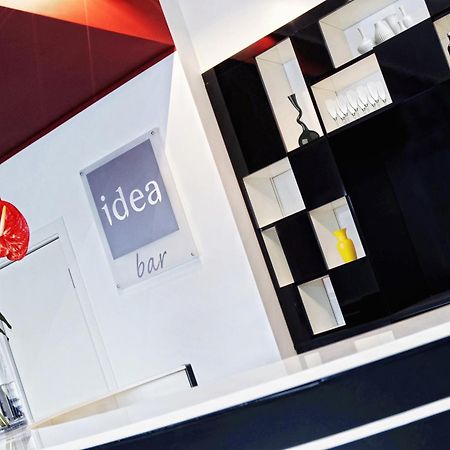 Idea Hotel Milano Malpensa Airport Case Nuove  Esterno foto Reception desk of Idea Bar