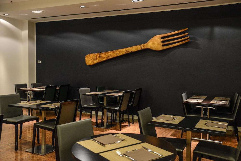 Idea Hotel Milano Malpensa Airport Case Nuove  Esterno foto The restaurant "La Fork"