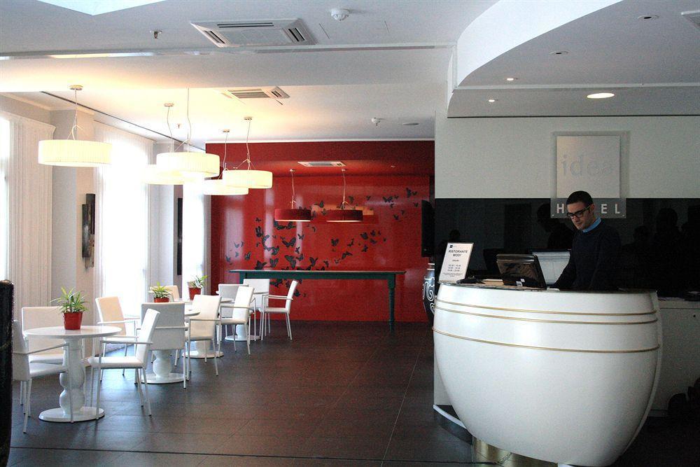 Idea Hotel Milano Malpensa Airport Case Nuove  Esterno foto Reception desk of a hotel