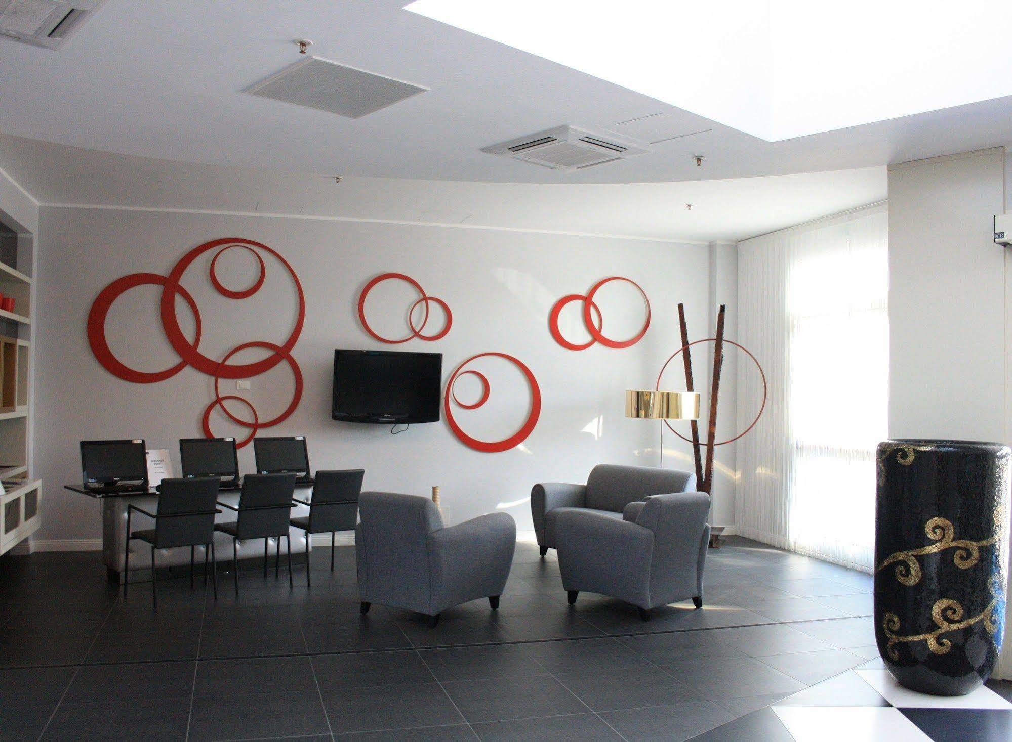 Idea Hotel Milano Malpensa Airport Case Nuove  Esterno foto The reception area of the hotel